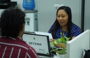 Sine Amazonas divulga 73 vagas de emprego para segunda-feiraNo ato do cadastro, é necessário apresentar comprovante de vacinação (Covid-19), currículo e documentos pessoais. Sine Amazonas divulga 73 vagas de emprego para segunda-feira