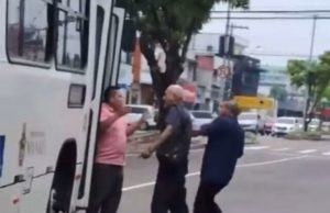 Vídeo: idoso é agredido por motorista de ônibus em Manaus Vídeo: idoso é agredido por motorista de ônibus em Manaus