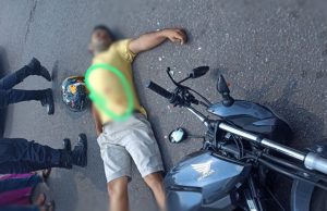 Vídeos: homem é executado a tiros na Nova CidadeO suspeito efetuou vários disparos contra a vítima, que morreu no local. Vídeos: homem é executado a tiros na Nova Cidade