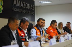 Wilson Lima apresenta plano de implantação do Grupamento de Combate a Incêndio no interiorGrupo será composto por bombeiros militares e brigadistas civis para atuação na linha de frente de atendimento de ocorrências. Wilson Lima apresenta plano de implantação do Grupamento de Combate a Incêndio no interior