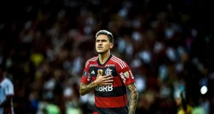 Flamengo quebra jejum e vence Fortaleza por 2 a 0Com a vitória, o Flamengo se reaproxima da zona de classificação para a Libertadores. Flamengo quebra jejum e vence Fortaleza por 2 a 0