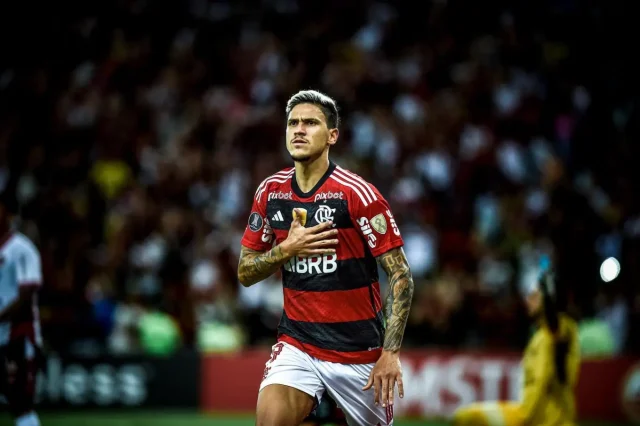 Flamengo quebra jejum e vence Fortaleza por 2 a 0 Flamengo quebra jejum e vence Fortaleza por 2 a 0