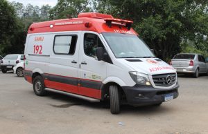 Menina de 8 anos morre atropelada na frente de casa em Manaus Menina de 8 anos morre atropelada na frente de casa em Manaus