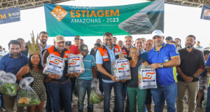 Com ações efetivas na Operação Estiagem 2023, Governo do Amazonas garante dignidade para famílias afetadasFoi viabilizado cerca de 1,8 tonelada de alimentos não perecíveis e o fornecimento de água potável para os municípios. Com ações efetivas na Operação Estiagem 2023, Governo do Amazonas garante dignidade para famílias afetadas
