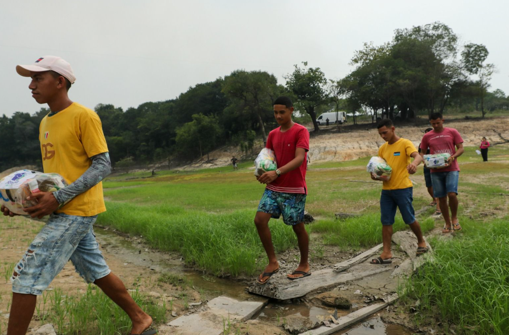 Com ações efetivas na Operação Estiagem 2023, Governo do Amazonas garante dignidade para famílias afetadas