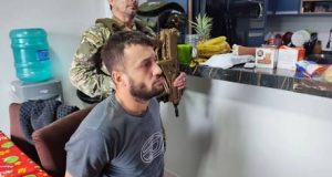 Conheça a identidade de R7, brasileiro detido sob suspeita de ser o principal traficante de armas associado ao PCC Conheça a identidade de R7, brasileiro detido sob suspeita de ser o principal traficante de armas associado ao PCC