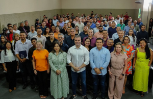 Detran Amazonas empossa 80 novos servidores aprovados em concurso públicoForam empossados 43 agentes de trânsito, 28 examinadores de veículos, oito vistoriadores de veículos e um perito de acidente de trânsito. Detran Amazonas empossa 80 novos servidores aprovados em concurso público