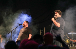 Expoagro 2023: ‘Os Menotti’ agitam público no segundo dia da feira de agronegócios do AmazonasA dupla sertaneja se apresentou na segunda noite de shows nacionais da feira, que acontece até domingo (10/12). Expoagro 2023: ‘Os Menotti’ agitam público no segundo dia da feira de agronegócios do Amazonas