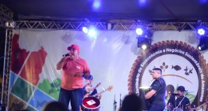 Governo do Estado destaca shows regionais e nacionais da 45ª Expoagro AmazonasCom entrada gratuita, o evento contará com as atrações nacionais Roberta Miranda, Os Menotti, Marcos e Belutti e Batista Lima. Governo do Estado destaca shows regionais e nacionais da 45ª Expoagro Amazonas