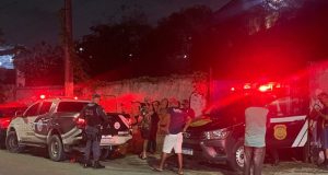 Homem é encontrado morto em terreno no Coroado; polícia investigaO corpo foi encontrado por moradores da região. Homem é encontrado morto em terreno no Coroado; polícia investiga