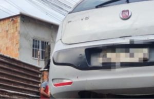 Homem é morto a pauladas e facadas em ManausVítima foi encontrada seminua e com marcas de violência. Homem é morto a pauladas e facadas em Manaus