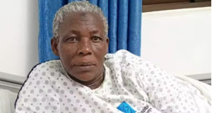 Idosa de 70 anos realiza o sonho de ser mãeSafina sempre sonhou em ser mãe, mas enfrentou muitos desafios ao longo do caminho. Idosa de 70 anos realiza o sonho de ser mãe