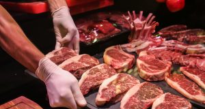 Inflação em 2023: picanha fica mais barata, mas cerveja e gasolina encarecem Inflação em 2023: picanha fica mais barata, mas cerveja e gasolina encarecem