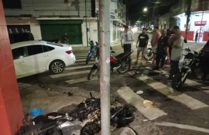Motociclista morre após ser atingido por carro que avançou sinal vermelhoO acidente ocorreu na Avenida 7 de Setembro, no bairro Centro. Motociclista morre após ser atingido por carro que avançou sinal vermelho