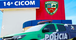 Mulher com mandado de prisão em aberto por tráfico de drogas é presa em ManausA vizinha teria delatada a mulher após desentendimento entre as duas. Mulher com mandado de prisão em aberto por tráfico de drogas é presa em Manaus