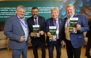 Na COP-28, Wilson Lima diz que BR-319 é importante para combater a pobreza e garantir o desenvolvimento socialGovernador ressaltou que Estado está disposto a garantir condicionantes ambientais para viabilizar o asfaltamento da rodovia, inaugurada em 1976. Na COP-28, Wilson Lima diz que BR-319 é importante para combater a pobreza e garantir o desenvolvimento social