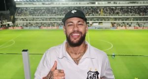 Neymar brinca sobre comprar o Santos em cruzeiro; confira o vídeoA declaração de Neymar foi recebida com humor pelos torcedores do Santos. Neymar brinca sobre comprar o Santos em cruzeiro; confira o vídeo