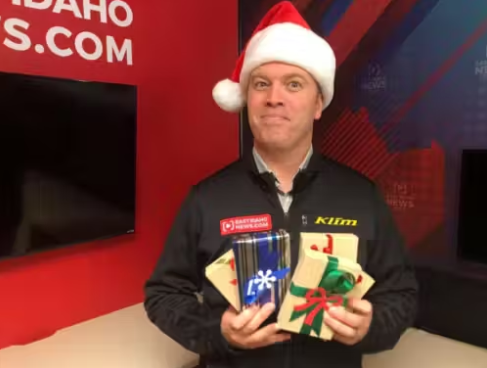 Papai Noel misterioso doa US$ 1 milhão para necessitados em East Idaho