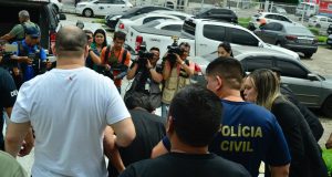 Polícia prende suspeito de planejar sequestro de gerente de rede de hotéis em Manaus Polícia prende suspeito de planejar sequestro de gerente de rede de hotéis em Manaus