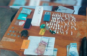 Polícia prende traficante em Parintins após denúncia anônima Polícia prende traficante em Parintins após denúncia anônima