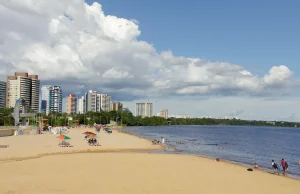 Praia da Ponta Negra é liberada para banho após subida do Rio NegroA praia estava interditada desde o dia 2 de outubro. Praia da Ponta Negra é liberada para banho após subida do Rio Negro