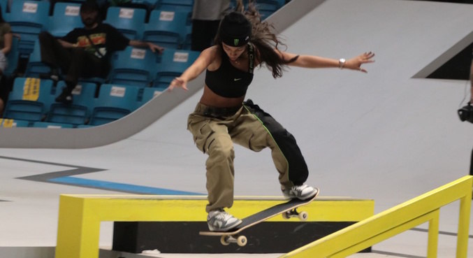 Rayssa Leal faz história com nota 9 e bicampeonato mundial de skate