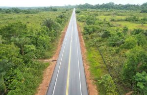 Rodovia AM-010: obra de grande porte beneficia população do Amazonas160 quilômetros de via já foram reconstruídos e outros 90 quilômetros estão em execução. Rodovia AM-010: obra de grande porte beneficia população do Amazonas