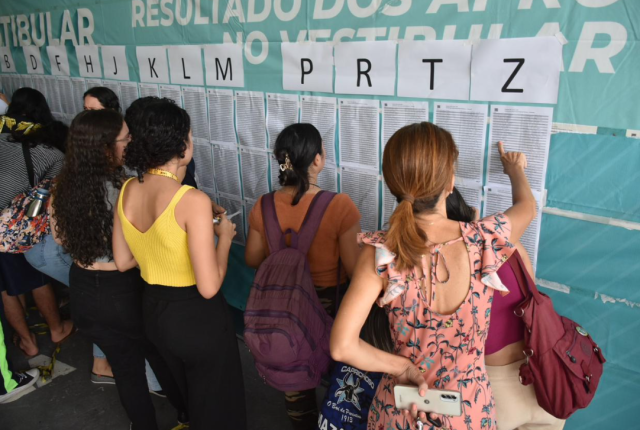 UEA divulga resultados do Vestibular 2023, acesso 2024, e SIS