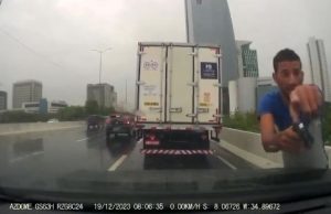 Vídeo: assalto a mão armada em viaduto de Recife é registrado em vídeo Video: assalto a mão armada em viaduto de Recife é registrado em vídeo