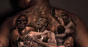 Vini Jr homenageia lendas negras do esporte em nova tatuagemAtacante do Real Madrid eternizou em suas costas imagens de Pelé, Kobe Bryant, Michael Jordan e Muhammad Ali. Vini Jr homenageia lendas negras do esporte em nova tatuagem