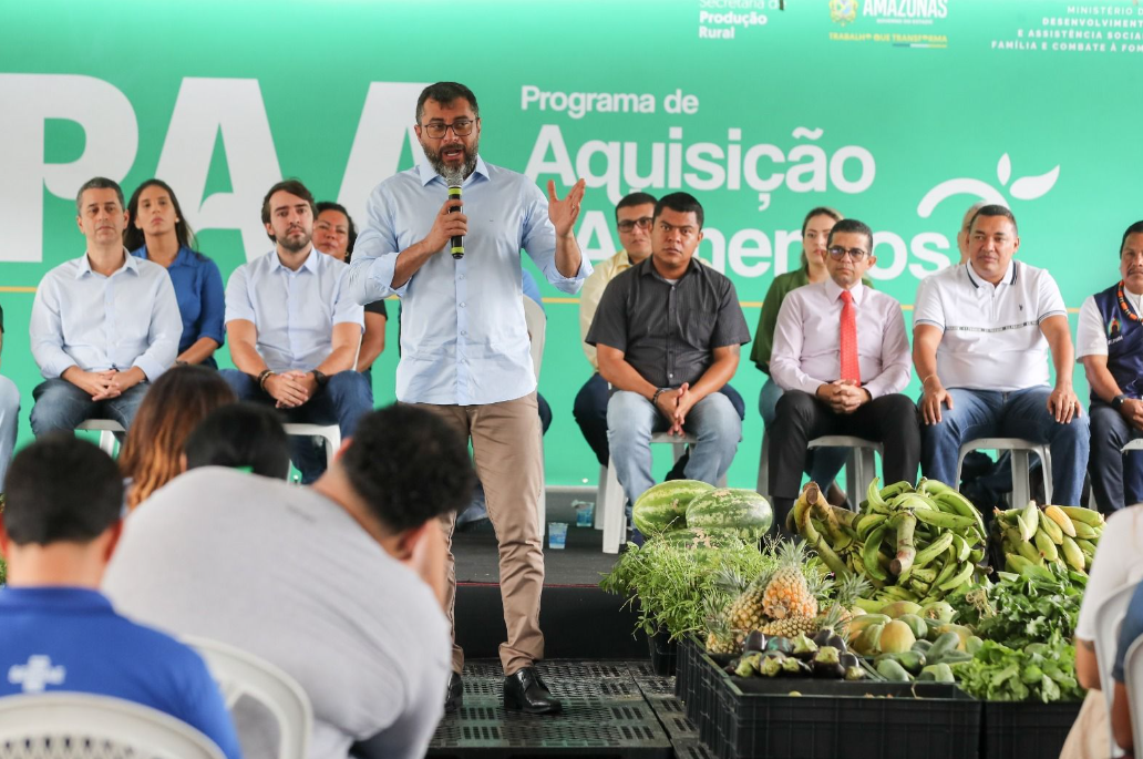 Wilson Lima entrega 80 toneladas de alimentos adquiridos da agricultura familiar a instituições que atendem 10 mil famílias