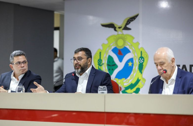 Wilson Lima preside reunião do Codam que aprovou R$ 1,3 bilhão em projetos e mais de 2 mil novos empregos Wilson Lima preside reunião do Codam que aprovou R$ 1,3 bilhão em projetos e mais de 2 mil novos empregos