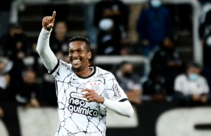 Amazonas FC contrata Jô para disputar a Série BO atacante, ídolo do Corinthians, volta a jogar após um ano de aposentadoria. Amazonas FC contrata Jô para disputar a Série B