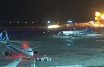 Vídeo: avião da Japan Airlines colide com aeronave da Guarda Costeira e pega fogo no Japão Vídeo: avião da Japan Airlines colide com aeronave da Guarda Costeira e pega fogo no Japão