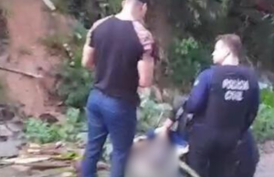 Cabeça humana é encontrada em matagal na zona norte de ManausMoradores acionaram a polícia após encontrarem a parte do corpo. Cabeça humana é encontrada em matagal na zona Norte de Manaus