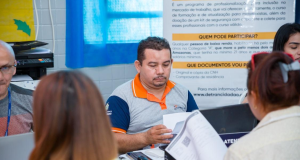 Detran Amazonas participa da primeira edição do ‘Manaus Mais Cidadã’ em 2024A ação de cidadania aconteceu no sábado (20/01), na comunidade Vila Puraquequara. Detran Amazonas participa da primeira edição do ‘Manaus Mais Cidadã’ em 2024