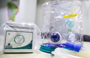 Elminho: capacete respirador infantil pode evitar intubaçãoBrasileiros criam versão infantil do capacete respirador que evita intubação. Elminho: capacete respirador infantil pode evitar intubação