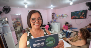 Em 2023, Amazonas investiu R$ 306 milhões em crédito e ações de fomento beneficiando mais 130 mil pessoasInvestimento foi realizado nos 62 municípios do estado. Em 2023, Amazonas investiu R$ 306 milhões em crédito e ações de fomento beneficiando mais 130 mil pessoas