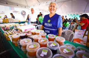 Em Manaus, feiras da ADS retornam a partir desta terça-feiraFrutas, verduras, legumes saídos direto da plantação para a mesa do consumidor nos locais espalhados pela cidade. Em Manaus, feiras da ADS retornam a partir desta terça-feira