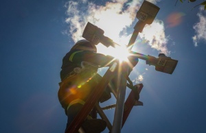 Em nova fase, Ilumina+ Amazonas vai implantar LED nas instituições públicas do EstadoO programa, que já avança no interior, proporciona economia de custos e eficiência energética, além da redução na emissão de gás carbônico. Em nova fase, Ilumina+ Amazonas vai implantar LED nas instituições públicas do Estado