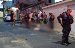 Homem é morto a tiros após esfaquear desafeto em ManausHomem foi surpreendido por um pistoleiro. Homem é morto a tiros após esfaquear desafeto em Manaus