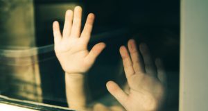 Menino de 2 anos morre de fome após pai sofrer ataque cardíaco Menino de 2 anos morre de fome após pai sofrer ataque cardíaco