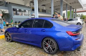 Quatro jovens morrem após intoxicação por monóxido de carbono em BMW Quatro jovens morrem após intoxicação por monóxido de carbono em BMW