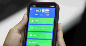 Secretaria de Educação do Amazonas e Icbeu lançam projeto Jovem BilíngueAlunos da 1ª série do Ensino Médio Regular da rede estadual poderão concorrer a 1 mil bolsas de estudo ofertadas. Secretaria de Educação do Amazonas e Icbeu lançam projeto Jovem Bilíngue