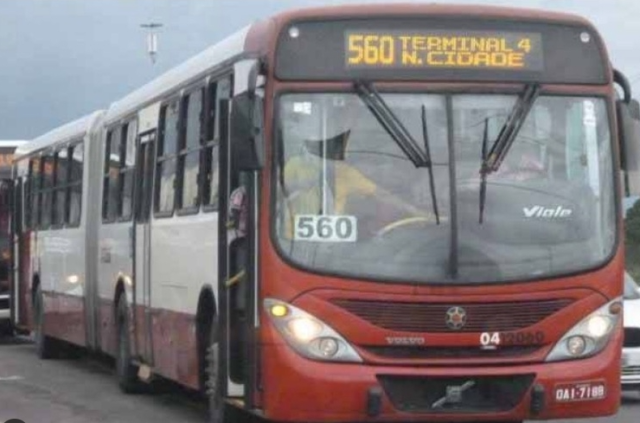 Assalto em Ônibus da Linha 560 Deixa Passageiros Feridos em Manaus