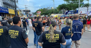 Carnaval na Floresta 2024: CIF encontra irregularidades em blocos de ruaSeis blocos foram fiscalizados pelos agentes da CIF. Carnaval na Floresta 2024: CIF encontra irregularidades em blocos de rua