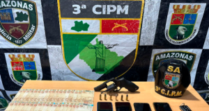 Cinco assaltantes presos em fuga pela PM após ataque a posto Cinco assaltantes presos em fuga pela PM após ataque a posto
