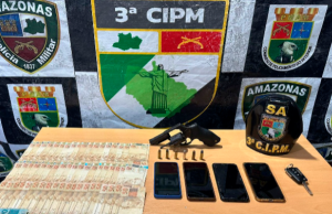 Cinco assaltantes presos em fuga pela PM após ataque a posto Cinco assaltantes presos em fuga pela PM após ataque a posto