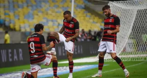 Flamengo goleia Boavista e assume a liderança do Carioca Flamengo goleia Boavista e assume a liderança do Carioca