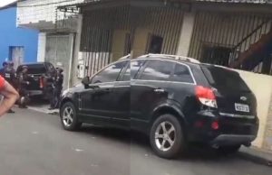 Gerente é encontrado morto em quitineteMistério envolve roubo de veículo e ausência de identificação Gerente é encontrado morto em quitinete